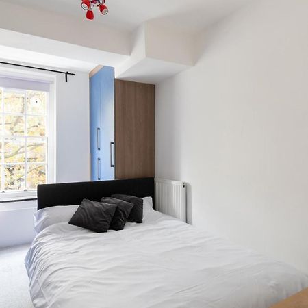 Appartamento Flat Near Lord'S Cricket Ground Londra Esterno foto