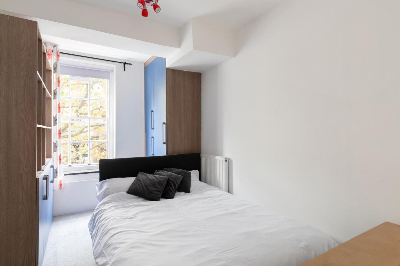Appartamento Flat Near Lord'S Cricket Ground Londra Esterno foto