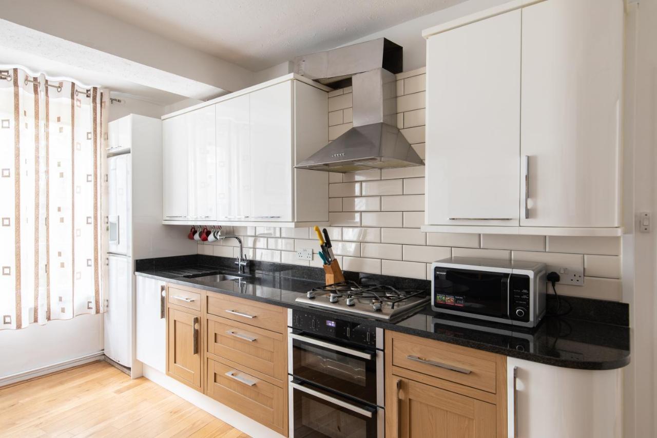 Appartamento Flat Near Lord'S Cricket Ground Londra Esterno foto