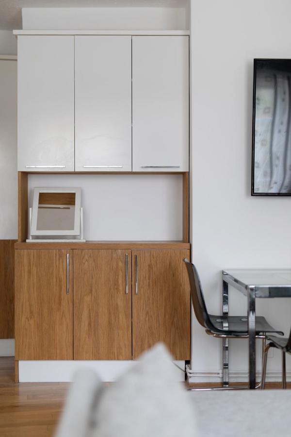 Appartamento Flat Near Lord'S Cricket Ground Londra Esterno foto