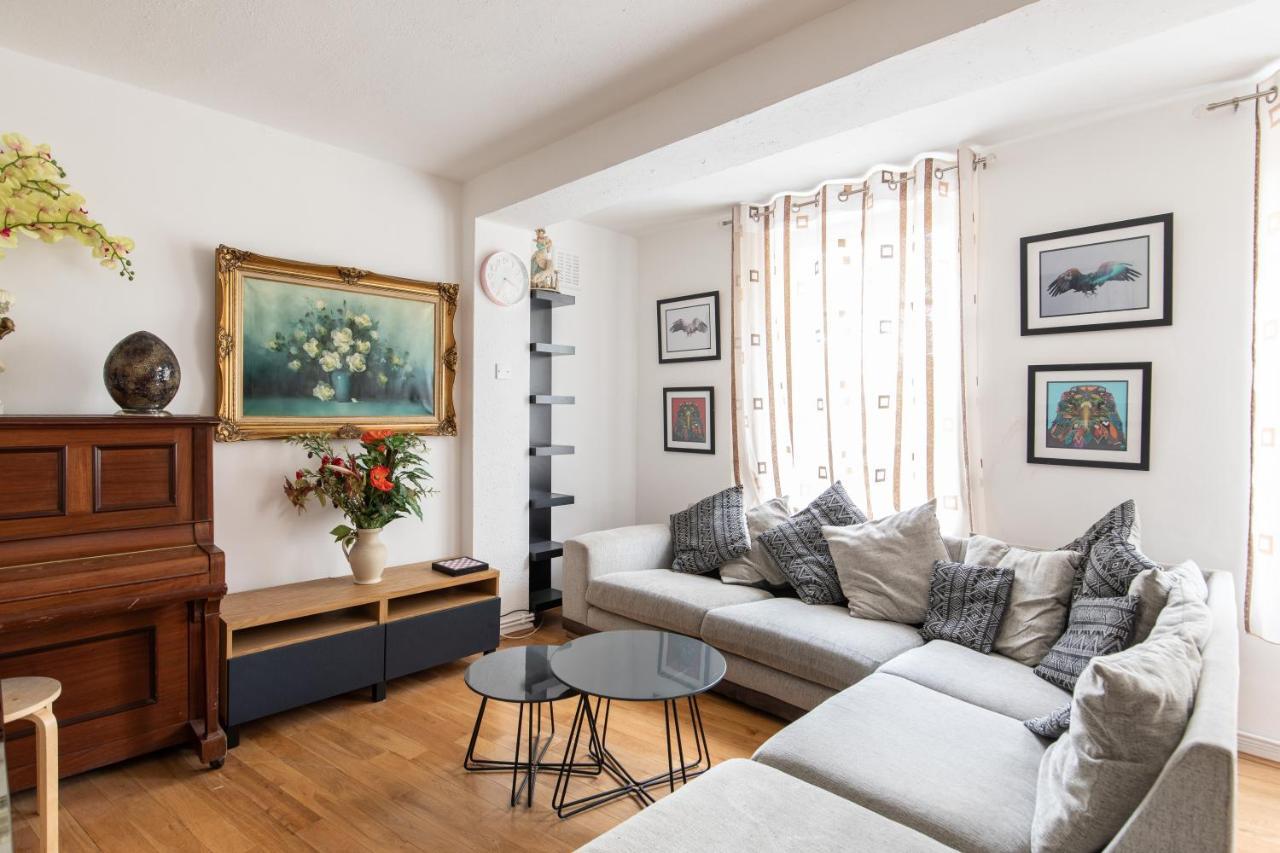 Appartamento Flat Near Lord'S Cricket Ground Londra Esterno foto